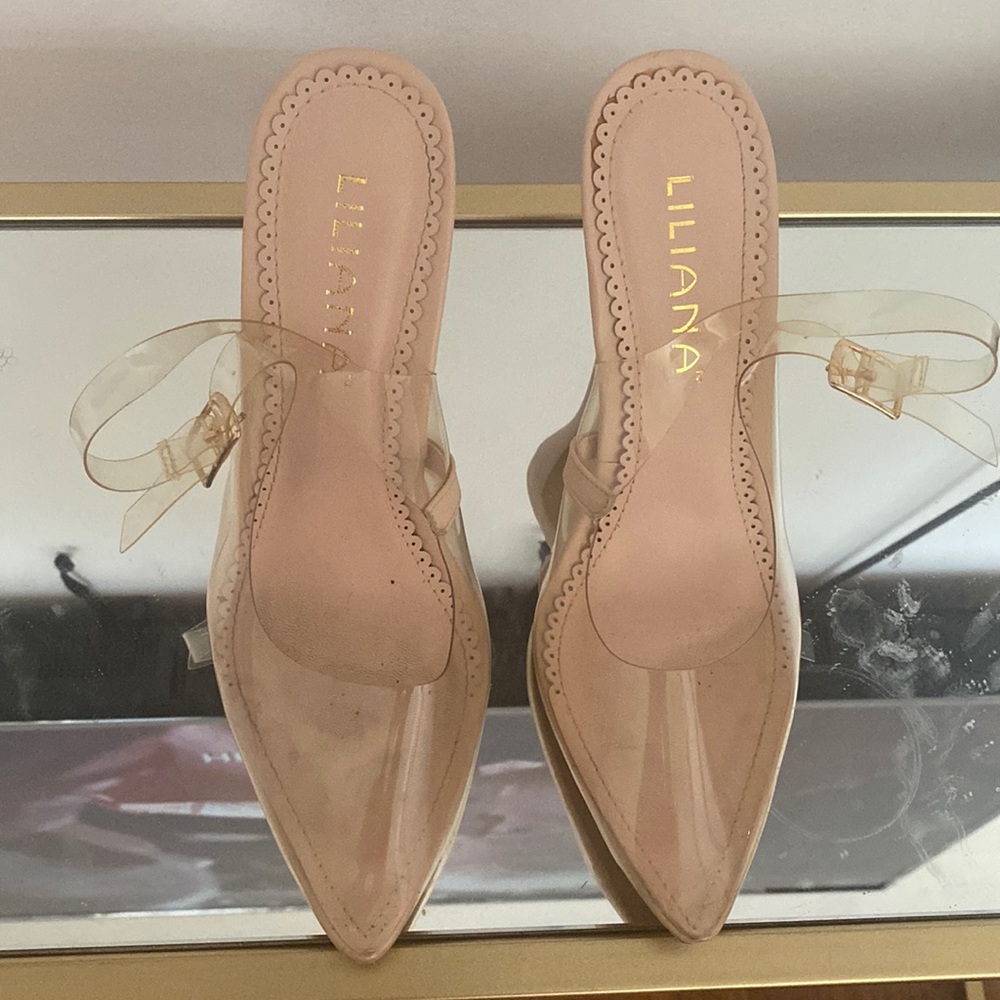 heels. size 7 1/2. worn.